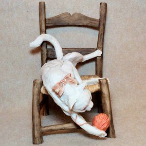 Giuseppe Armani "Cat On Chair" Vintage Home/Office Collectible Decor Sculpture